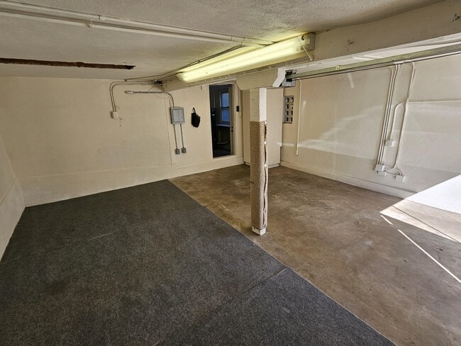 Building Photo - 1212 W Micheltorena St