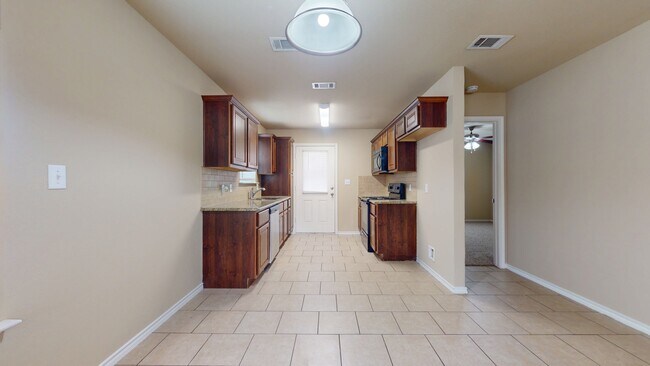 Building Photo - 812 Parkplace Ridge