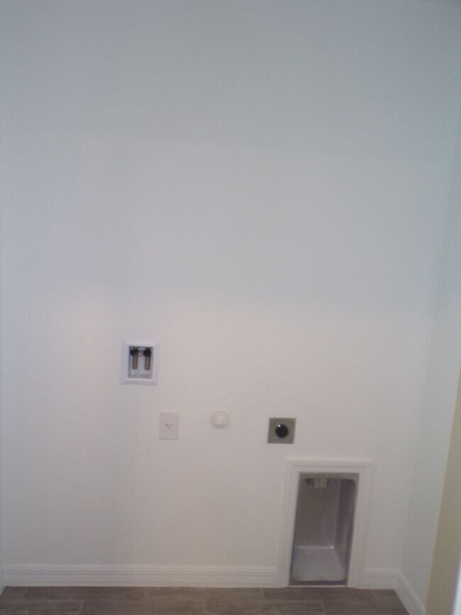 Building Photo - BRAND NEW HOME READY TO RENT ANNUALLY