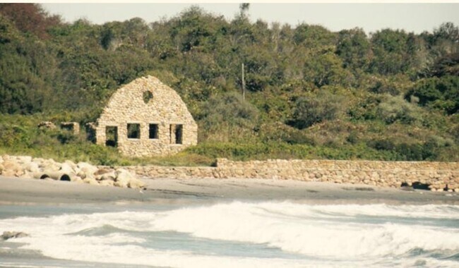 Building Photo - 34 Elizabeth Rd