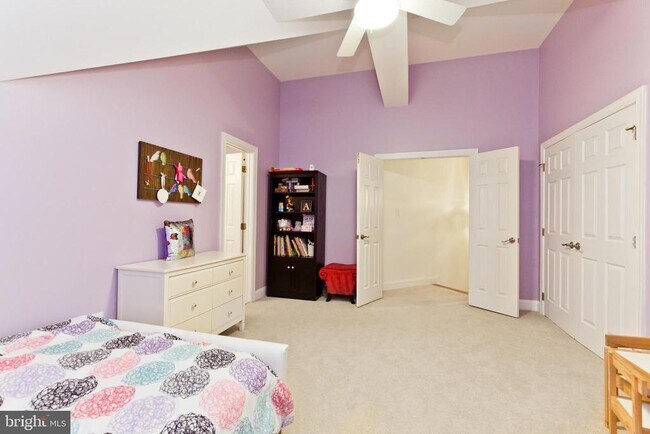 Building Photo - 2313 N Van Buren Ct
