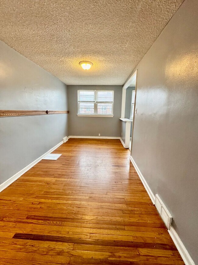 Building Photo - Spacious 3-Bedroom Home in Cedar Park – Av...