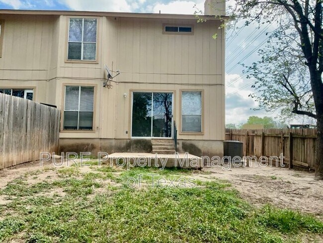 Building Photo - 12120 Thompkins Dr