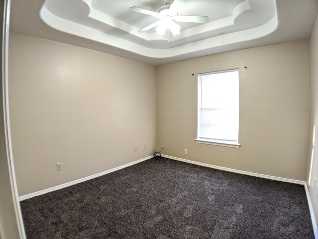 Building Photo - 721 Sonesta Ct