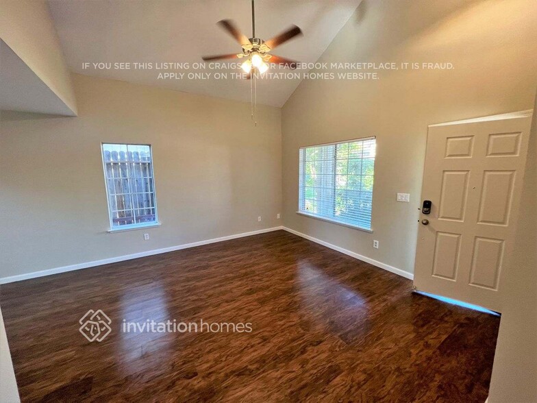 Building Photo - 8304 Lonely Hill Way