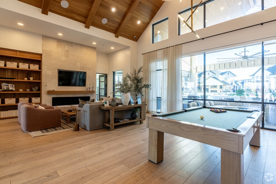 Resident Clubhouse with Conference Rooms - The Howard