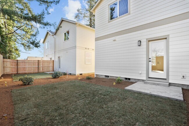Building Photo - 2 Weeks Free W/ Approved Application By 08...