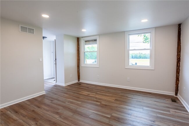 Building Photo - 5252 Arbor Rd