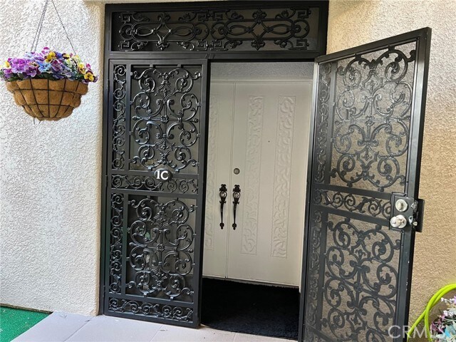 Building Photo - 2370 Via Mariposa W