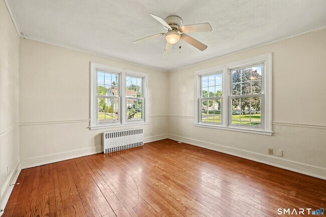 Building Photo - 92 Hazelmere Rd