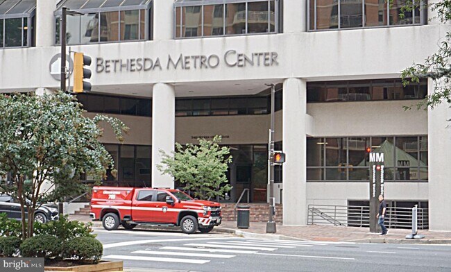 Building Photo - 7500 Woodmont Ave