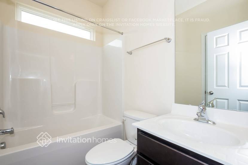 Building Photo - 131 Sassafras Rd