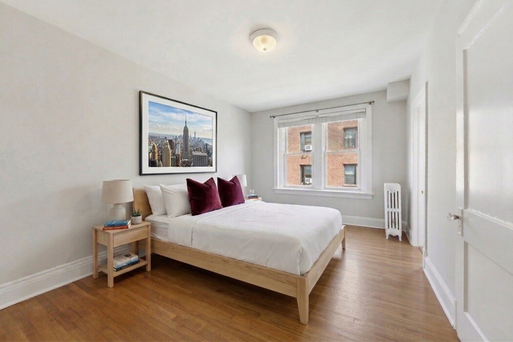 Building Photo - 1954 Columbia Rd NW