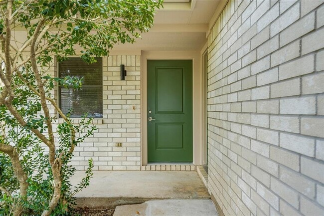 Building Photo - 8110 Willet Trail