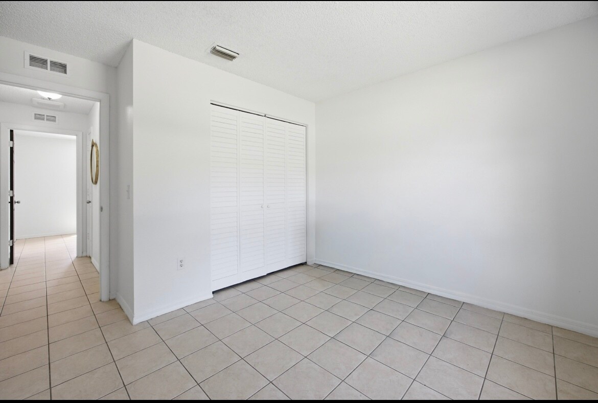 Building Photo - 6 Bahia Trace Loop