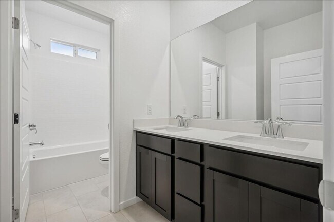 Building Photo - Beautiful New Home in Black Mountain Planned Community