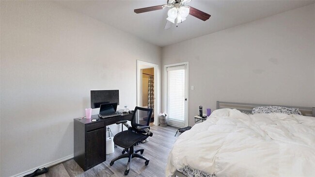 Building Photo - 2941 Papa Bear Dr