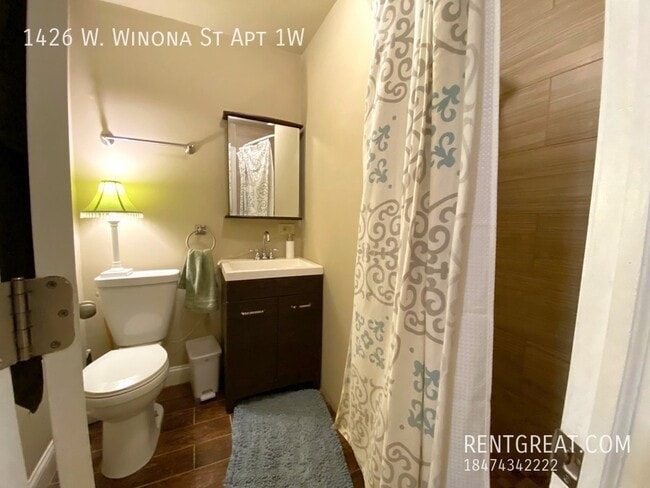 Building Photo - 1426 W Winona St