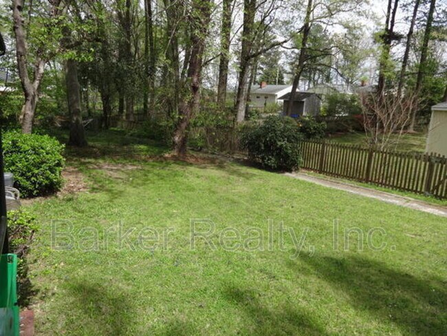 Building Photo - 2302 Lora Ln