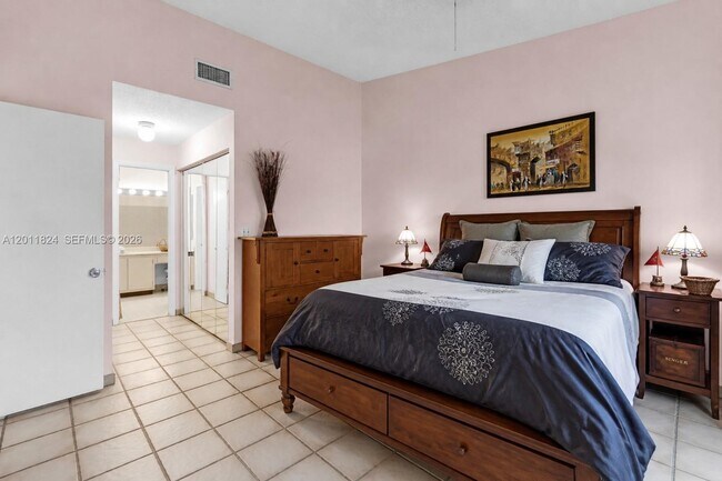 Building Photo - 3761 Alcantara Ave