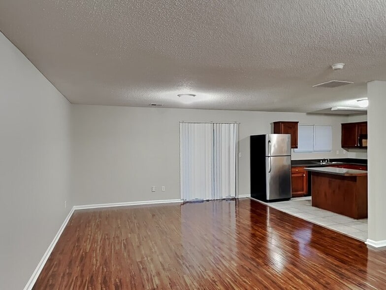 Building Photo - 10007 Branley Oak Dr