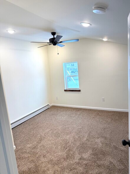 Building Photo - 1235 Bloom Rd