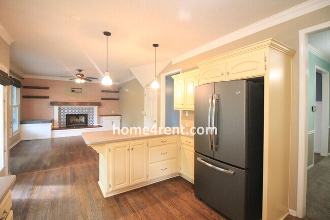 Building Photo - Blue Valley Schools w/ Wood Floors, Finish...