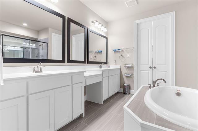 Building Photo - 106 Spanish Bluebell Dr