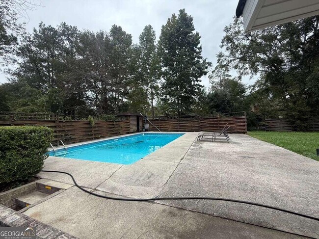 Building Photo - 619 Olmstead Dr