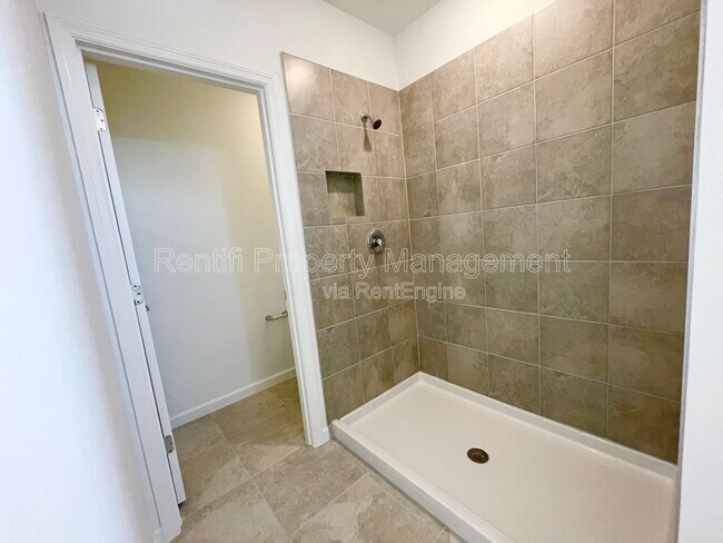 Building Photo - 1519 Lake Jessup Cir