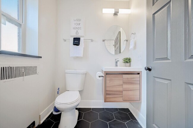 Interior Photo - Victory Parkway Apartments - 1