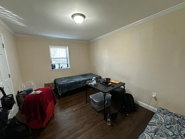 Building Photo - 435 Walnut Ave