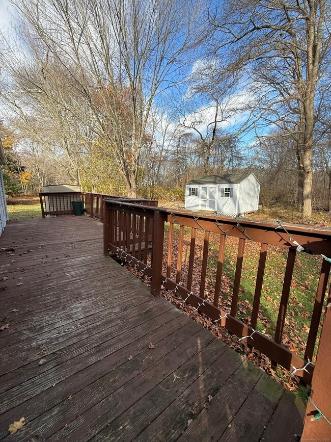 Building Photo - 74 Grove Beach Rd N