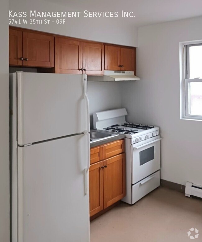 Building Photo - 5741 W 35th St
