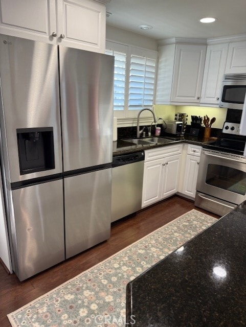 Building Photo - 754 Avenida Majorca