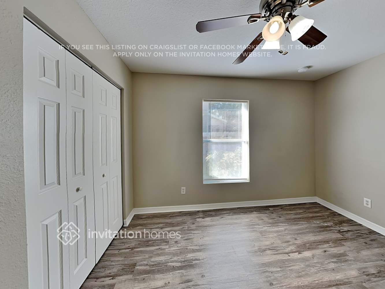 Building Photo - 2401 Granada Cir E