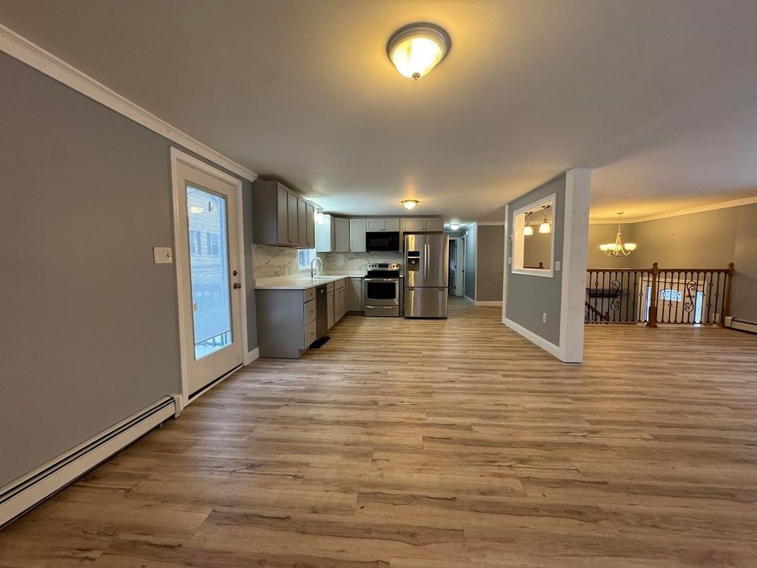 Building Photo - 240 Leda