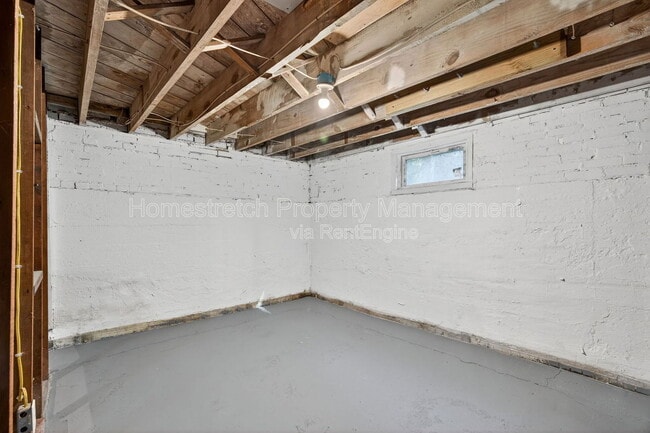 Building Photo - 2330 Hord Ave