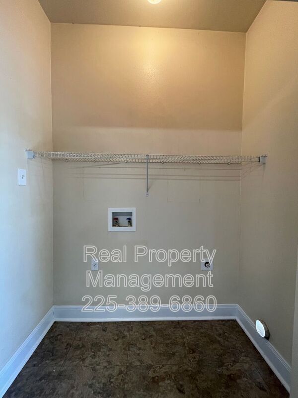 Building Photo - 31855 LA Hwy 16