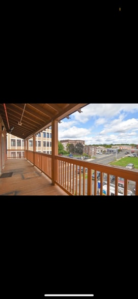 Building Photo - 181 Chestnut St