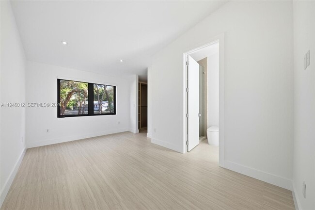 Building Photo - 8800 SW 118th St