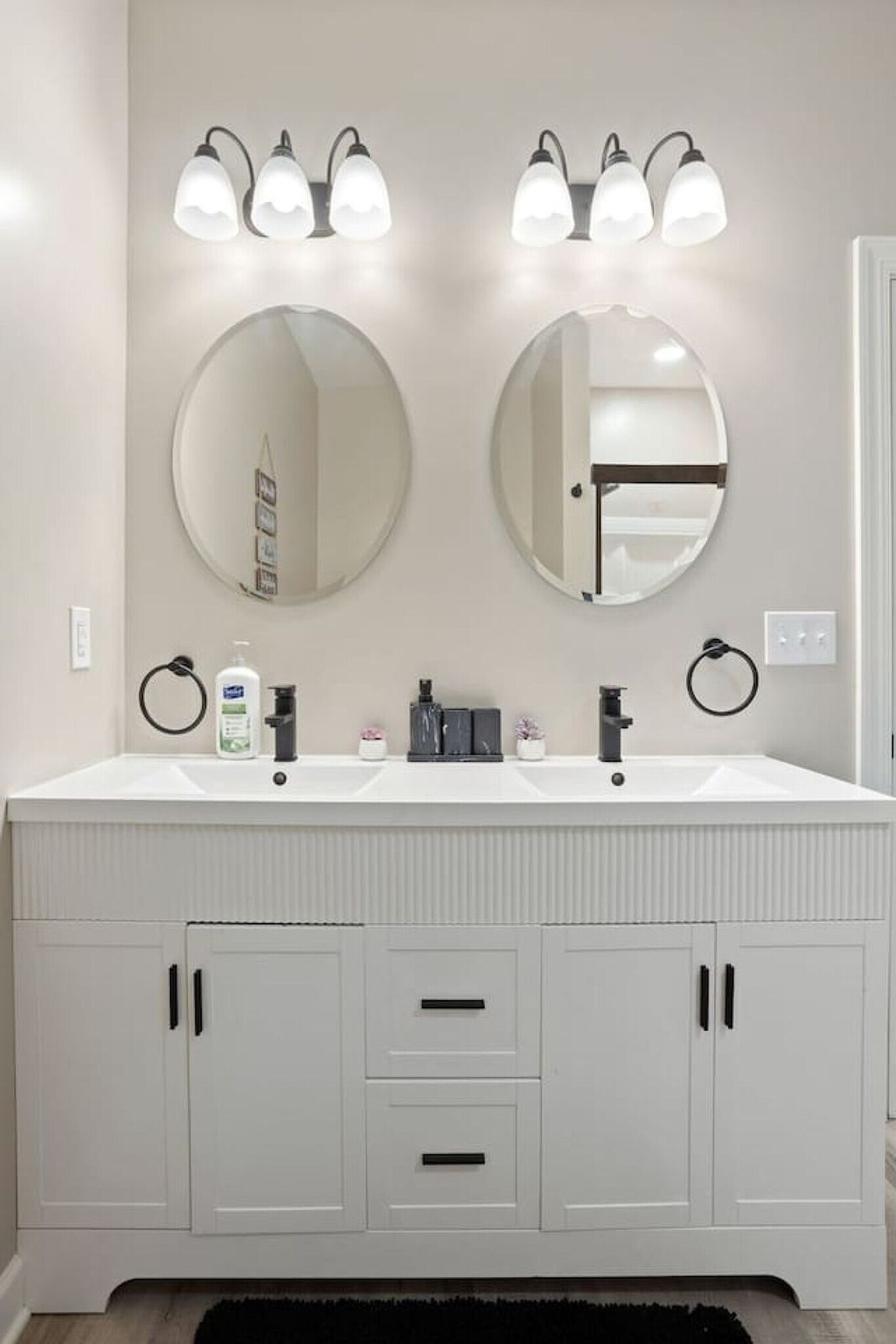 Building Photo - 1523 S East St