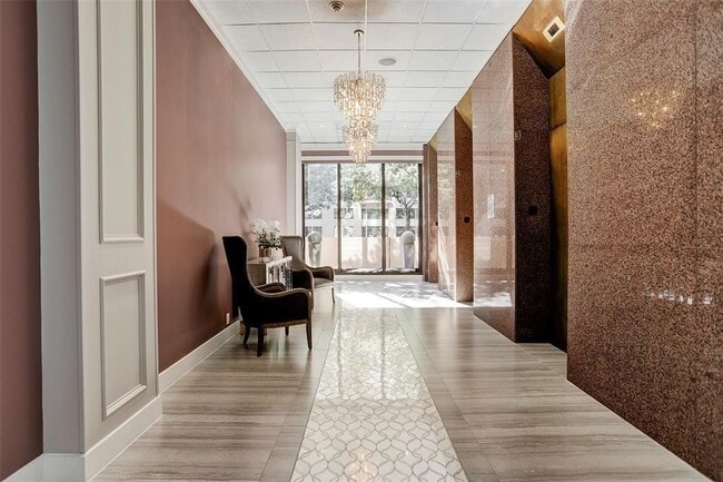 Building Photo - 5150 Hidalgo St