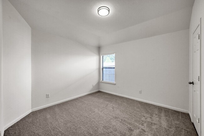 Building Photo - 29717 Buffalo Canyon Dr