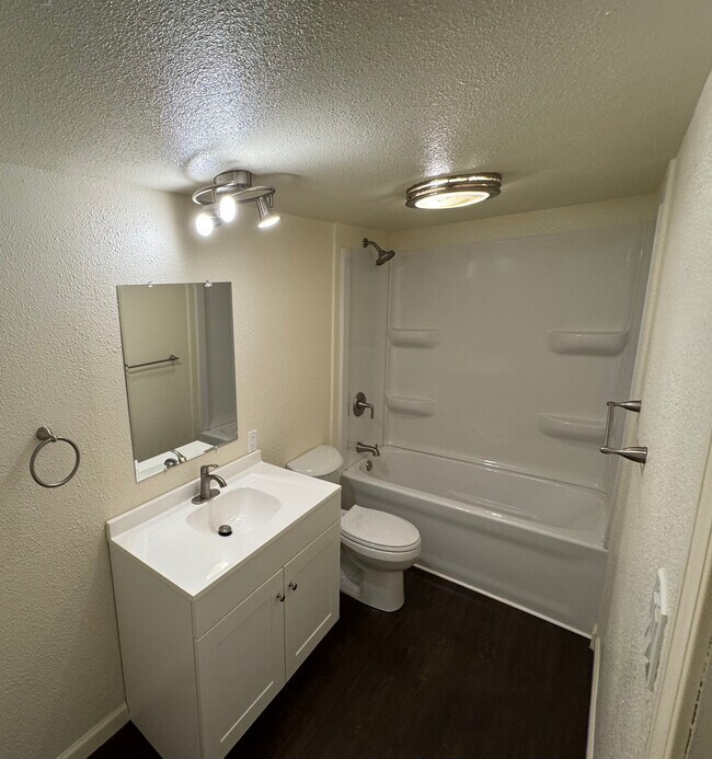 Building Photo - 7697 MO-176