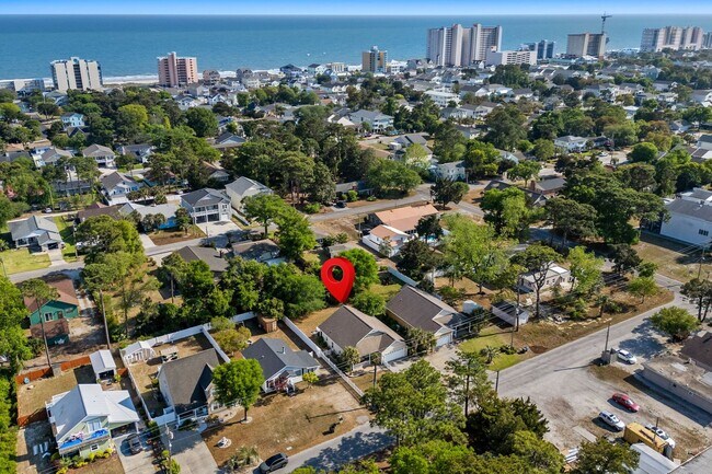 Building Photo - Coastal Living at its Best: Charming 3-Bedroom Near the Beach