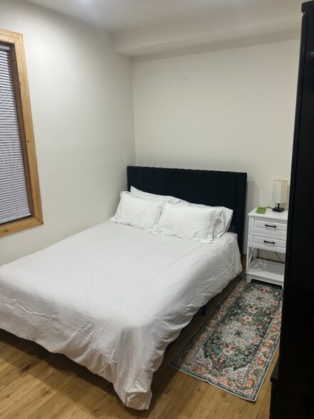 Building Photo - 30 W Etruria St