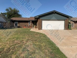 Building Photo - 804 Ranchoak Dr