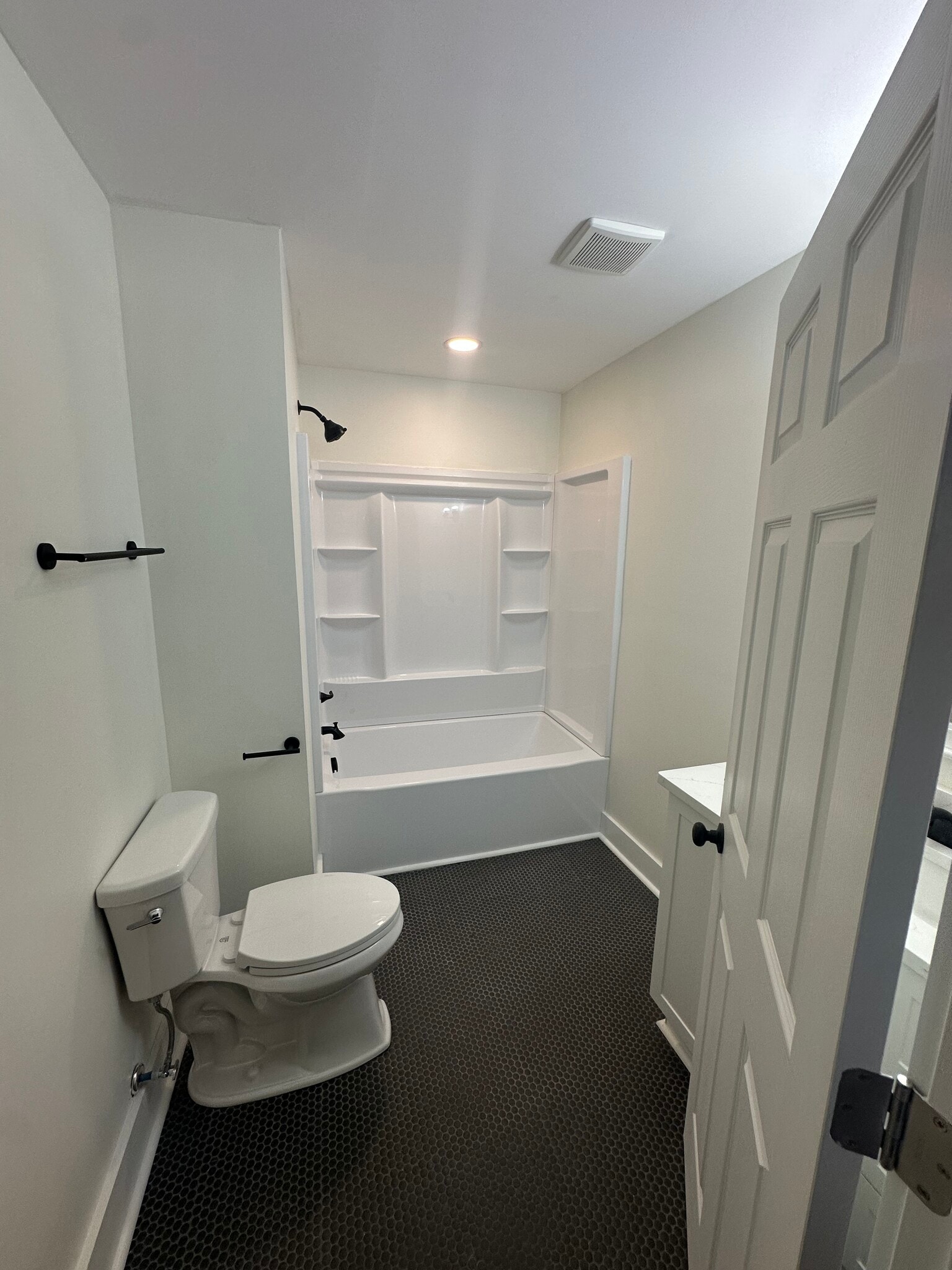 Building Photo - 81 Warren St