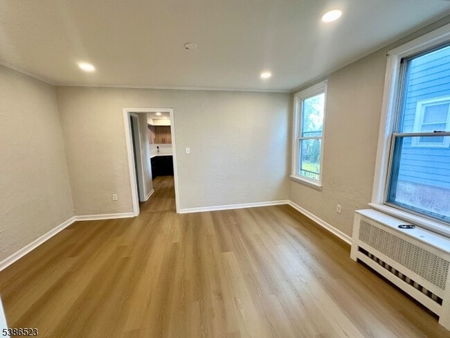Building Photo - 6 Swaine Pl